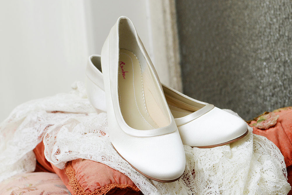 Satin-Pumps Brenda – Ivory – Salma & Noeli – Las Perlitas Zürich – Ansicht 4
