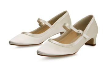 brautschuhe-larissa-zuerich-01 Satin-Pumps Larissa – Ivory – Salma & Noeli – Las Perlitas Zürich