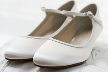 Satin-Slingpumps Marsha – Ivory – Salma & Noeli – Las Perlitas Zürich – Ansicht 3