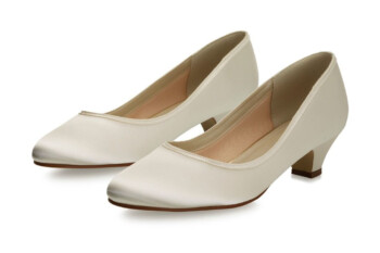 brautschuhe-paula-zuerich-01 Satin-Pumps Paula – Ivory – Salma & Noeli – Las Perlitas Zürich