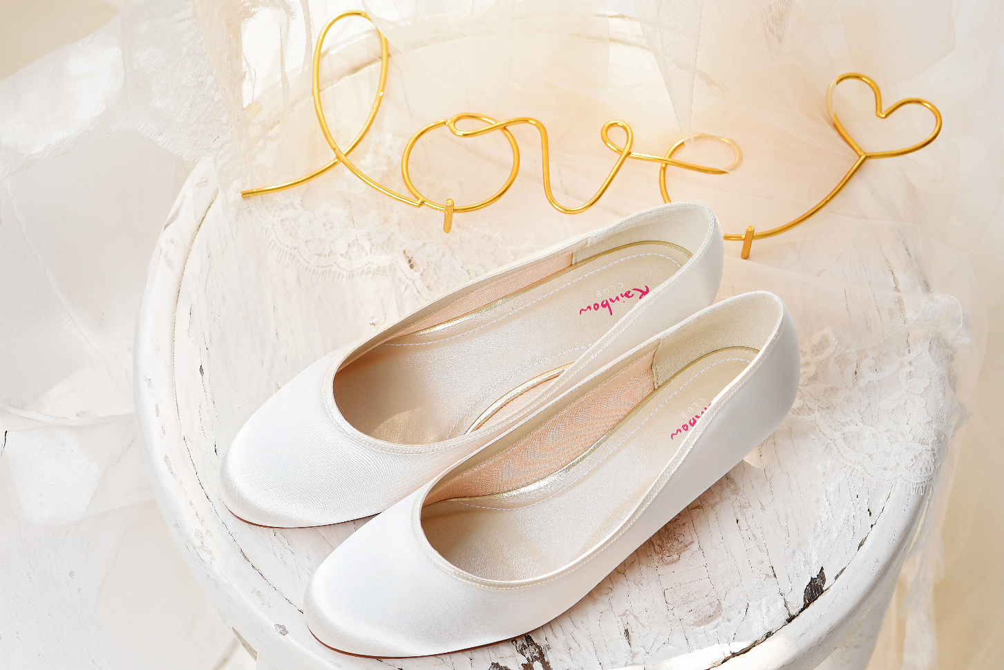 brautschuhe-paula-zuerich-03 Satin-Pumps Paula – Ivory – Salma & Noeli – Las Perlitas Zürich – Ansicht 3