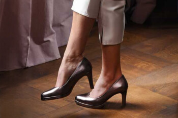 brautschuhe-rifka-bronze-zuerich-01 Leder-Pumps Rifka – Bronze – Salma & Noeli – Las Perlitas Zürich