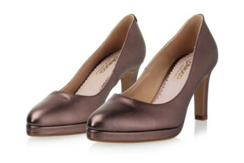 brautschuhe-rifka-bronze-zuerich-02 Leder-Pumps Rifka – Bronze – Salma & Noeli – Las Perlitas Zürich – Ansicht 2
