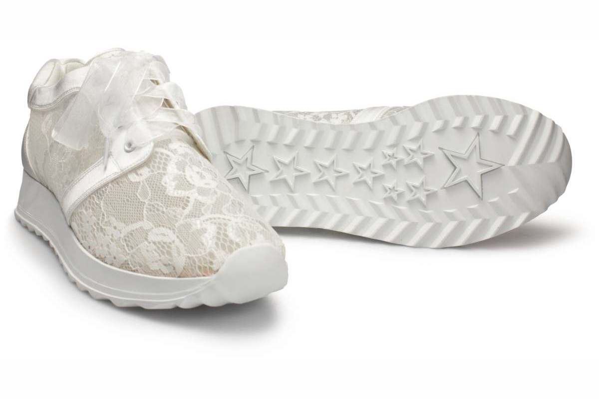 brautsneaker-oslo-928-spitze-zuerich-05 Spitze-Brautsneaker Oslo – Ivory – Salma & Noeli – Las Perlitas Zürich – Ansicht 5