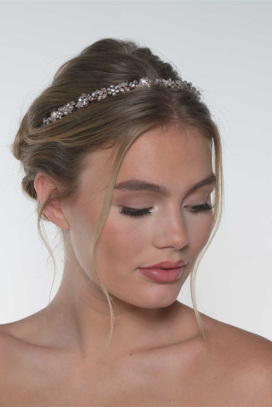 diadem-rosegoldfarben-zuerich-05 Braut-Tiara mit Kristallen – Rosegold – Las Perlitas Zürich – Ansicht 5
