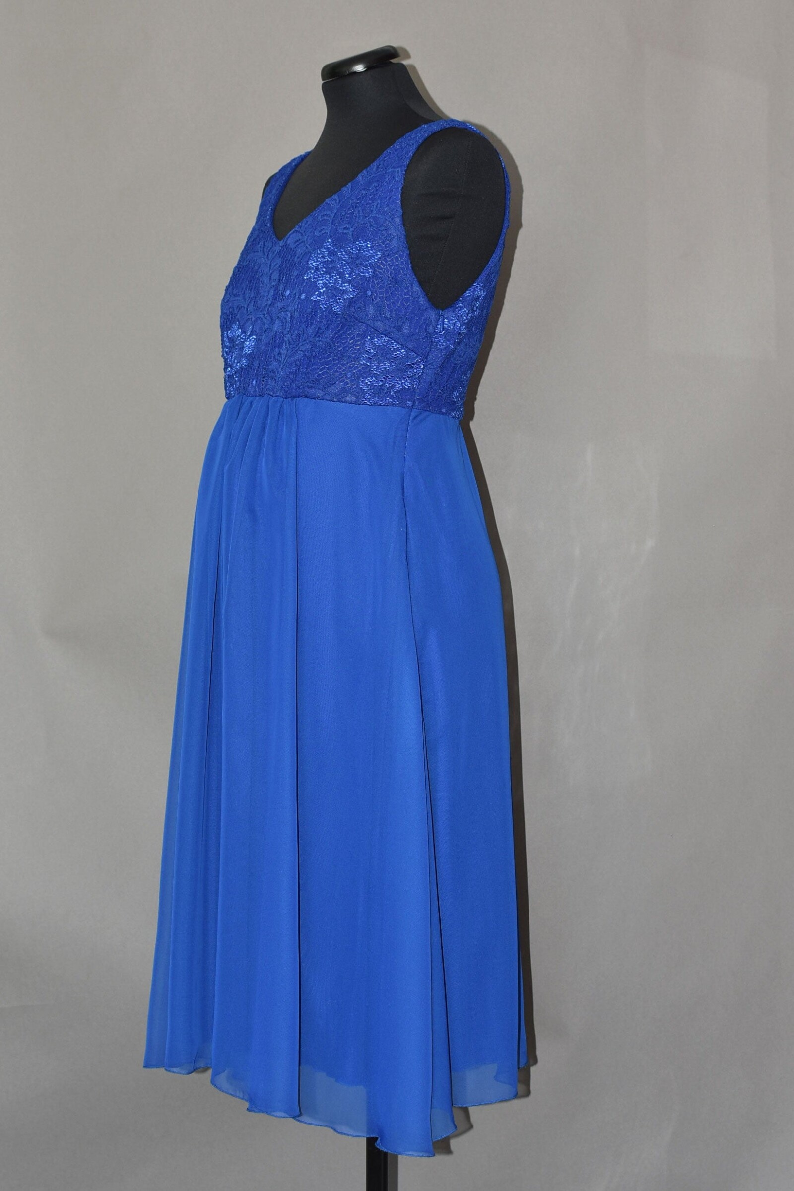festkleid-umstand-vivien-blau-zuerich-02 Umstandskleid Vivien – Blau – Las Perlitas Zürich – Ansicht 4