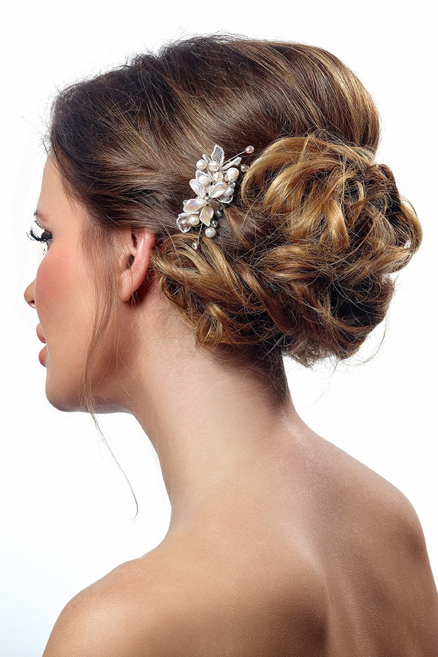 haarschmuck-braut-bb-1246-mit-spitze-perlen-strass-zuerich-01 Braut-Haarschmuck mit Spitze, Perlen & Strass – Las Perlitas Zürich