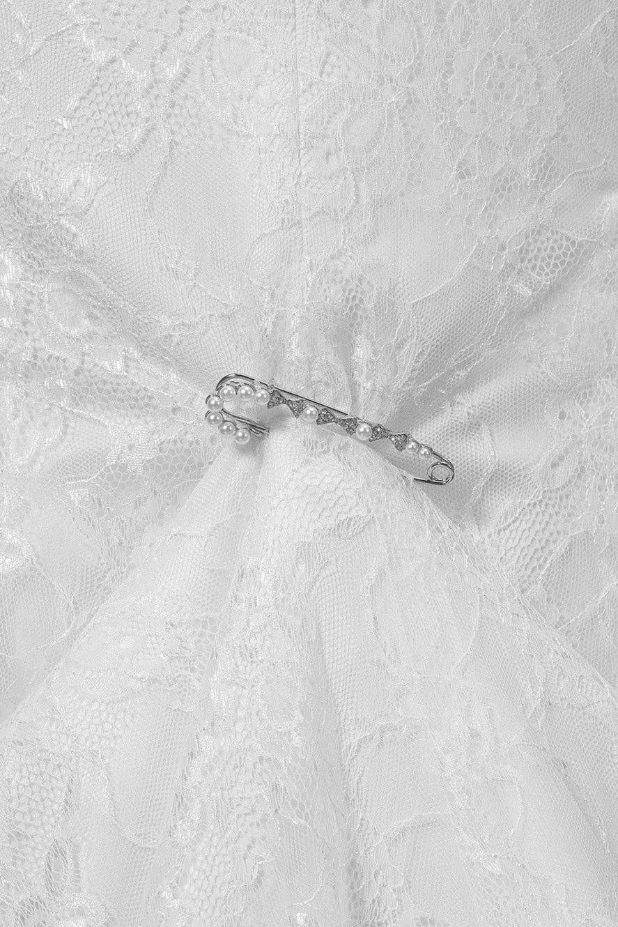 schleppennadel-bb-perlen-und-strass-zuerich-02 Schleppennadel mit Perlen und Strass – Silber – Las Perlitas Zürich – Ansicht 2