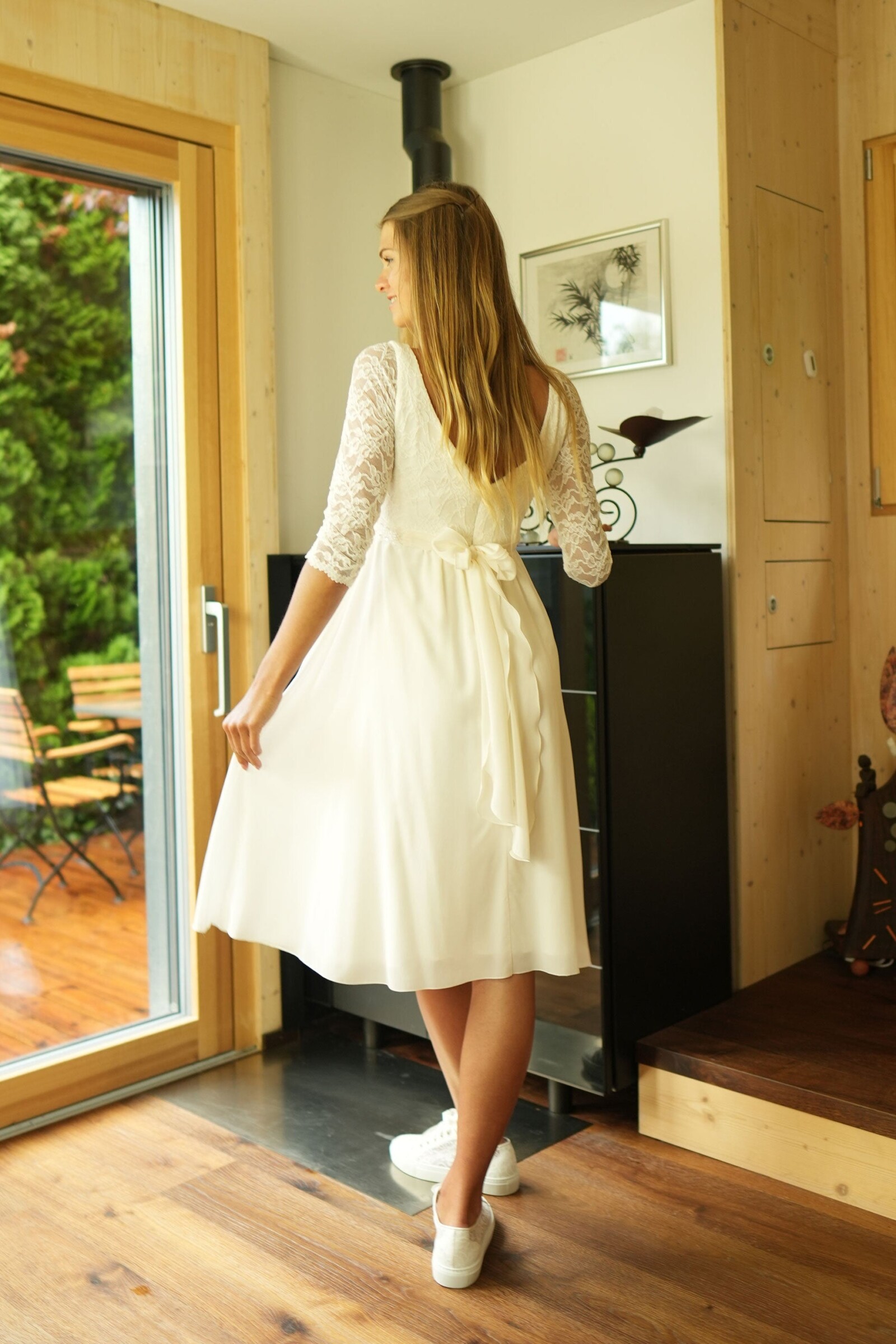 umstands-hochzeitskleid-beatrice-kurz-elfenbein-zuerich-04 Umstandshochzeitskleid Beatrice kurz – Ivory – Las Perlitas Atelier – Las Perlitas Zürich – Ansicht 4