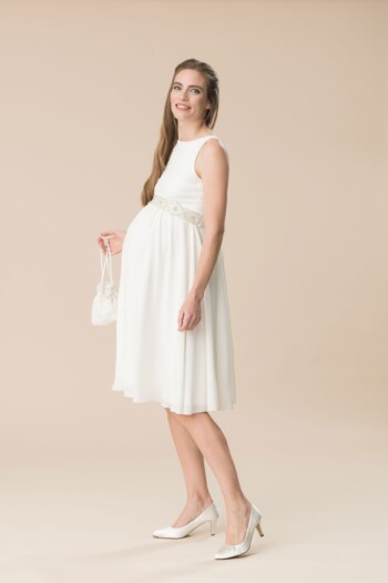 umstands-hochzeitskleid-bianca-kurz-elfenbein-zuerich-03 Umstandshochzeitskleid Bianca kurz – Ivory – Las Perlitas Atelier – Las Perlitas Zürich – Ansicht 3