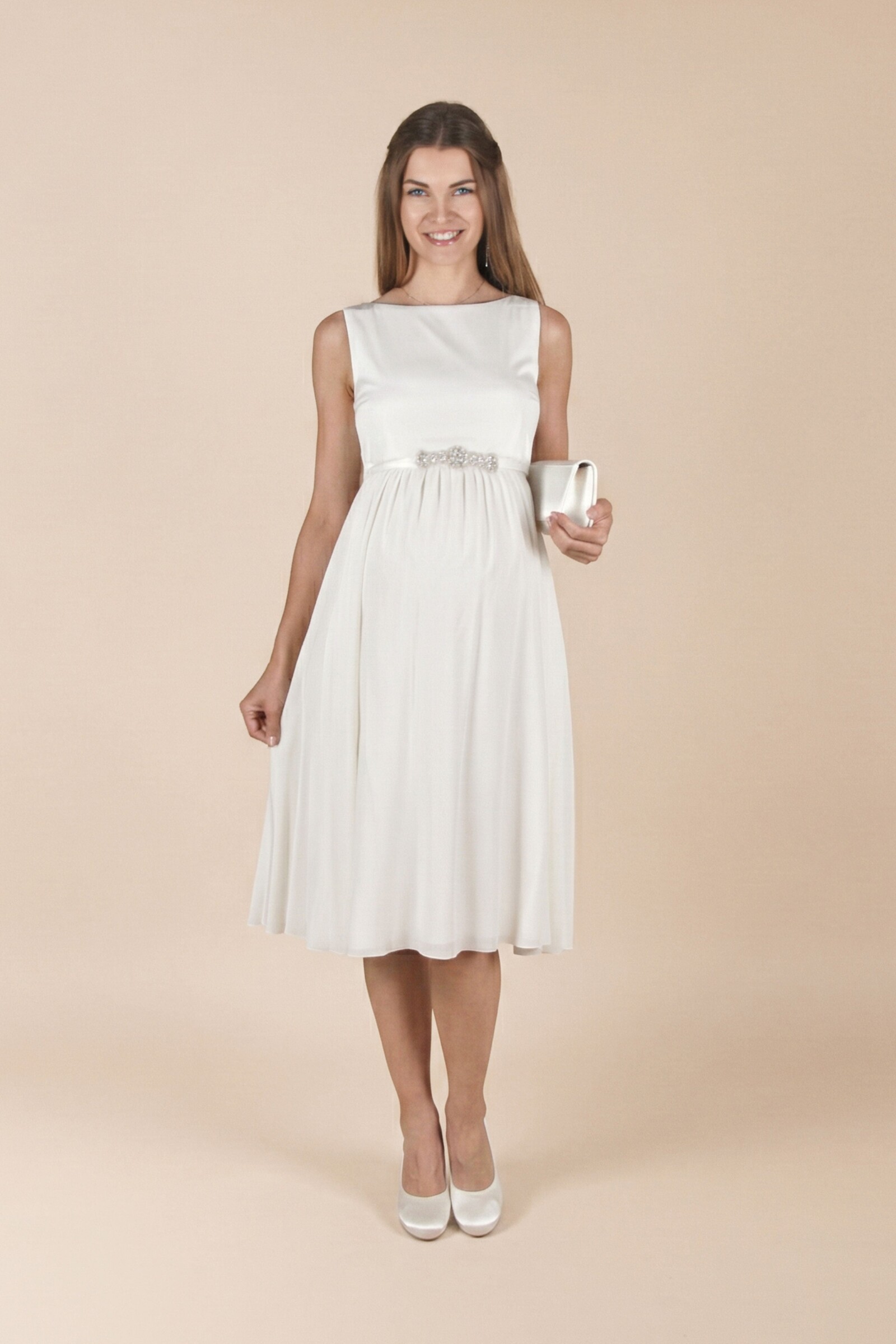 umstands-hochzeitskleid-bianca-kurz-elfenbein-zuerich-09-1.jpg Umstandshochzeitskleid Bianca kurz – Ivory