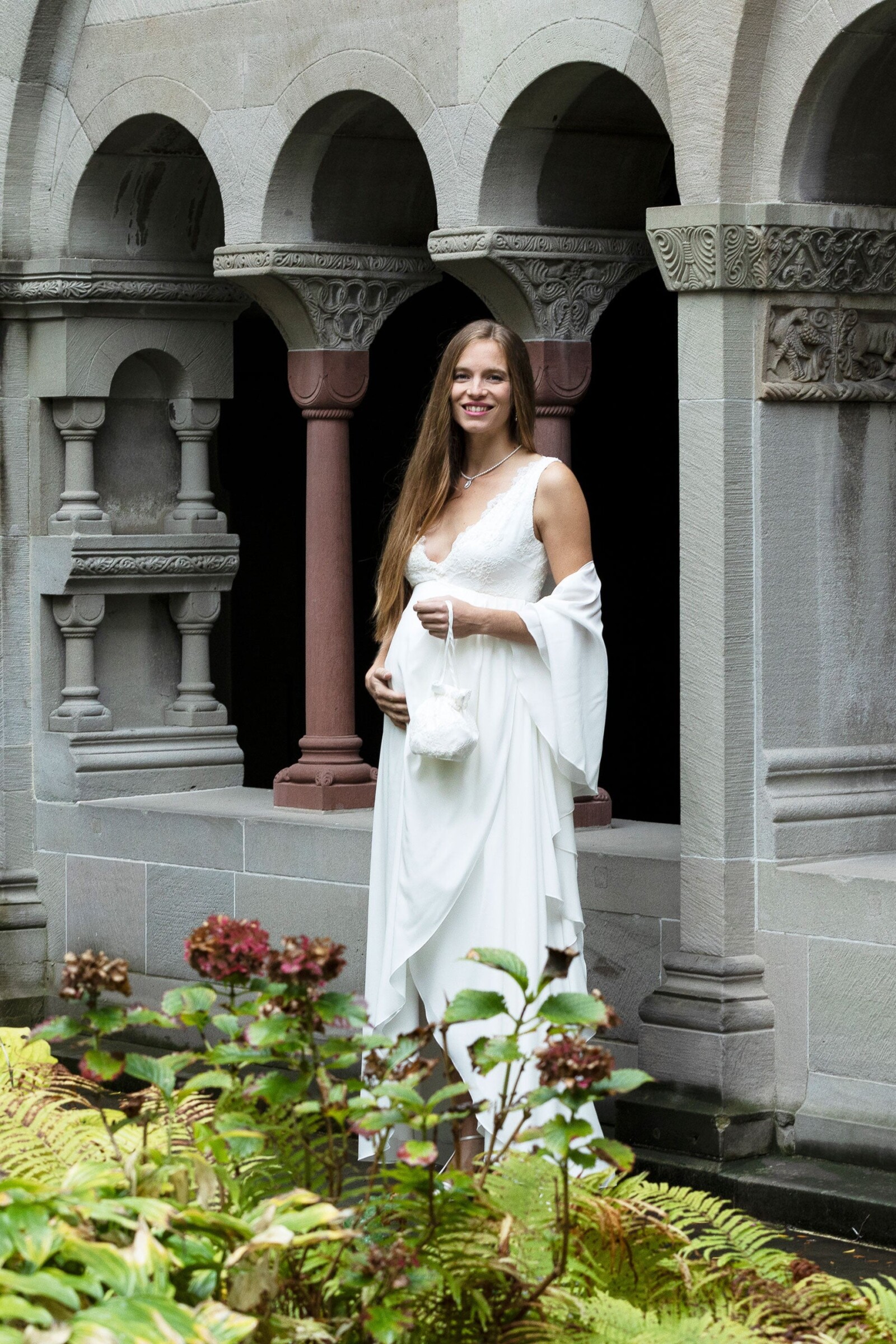 umstands-hochzeitskleid-elodie-elfenbein-zuerich-05-1.jpg Umstandshochzeitskleid Elodie – Ivory