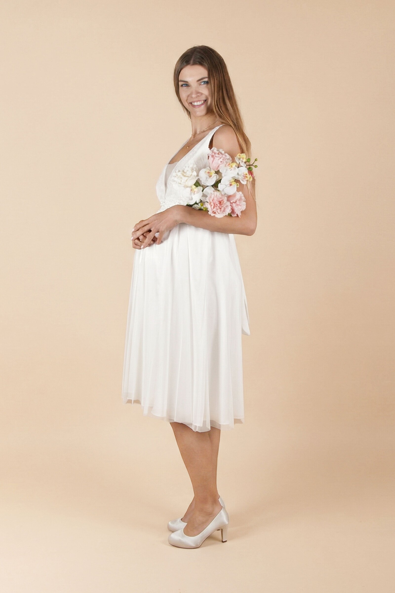 umstands-hochzeitskleid-fiona-kurz-elfenbein-zuerich-04-1.jpg Umstandshochzeitskleid Fiona kurz – Ivory