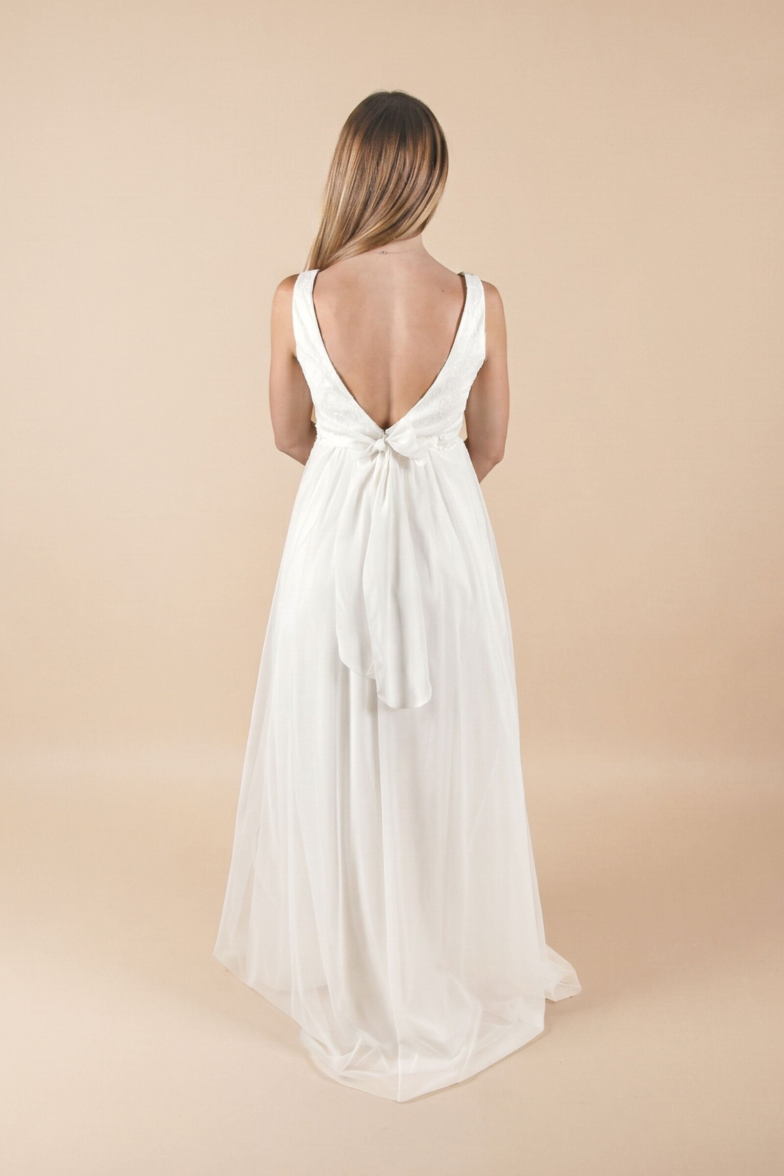 umstands-hochzeitskleid-fiona-lang-elfenbein-zuerich-02 Umstandshochzeitskleid Fiona lang – Ivory – Las Perlitas Atelier – Las Perlitas Zürich – Ansicht 6