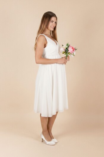 umstands-hochzeitskleid-larina-kurz-elfenbein-zuerich-01-1.jpg Umstandshochzeitskleid Larina kurz – Ivory