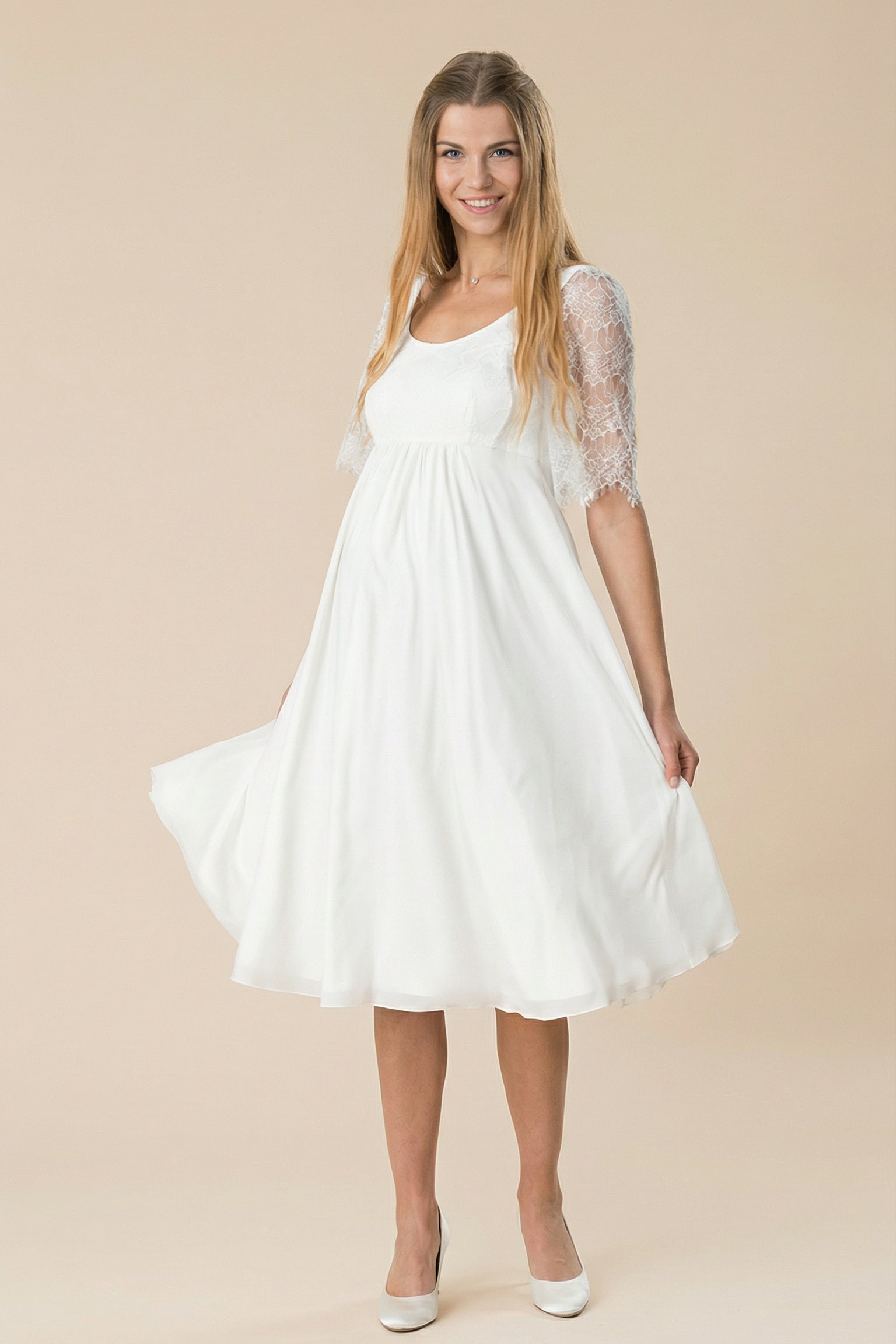 umstands-hochzeitskleid-lorena-kurz-elfenbein-zuerich-02 Umstandshochzeitskleid Lorena kurz – Ivory – Las Perlitas Atelier – Las Perlitas Zürich – Ansicht 2