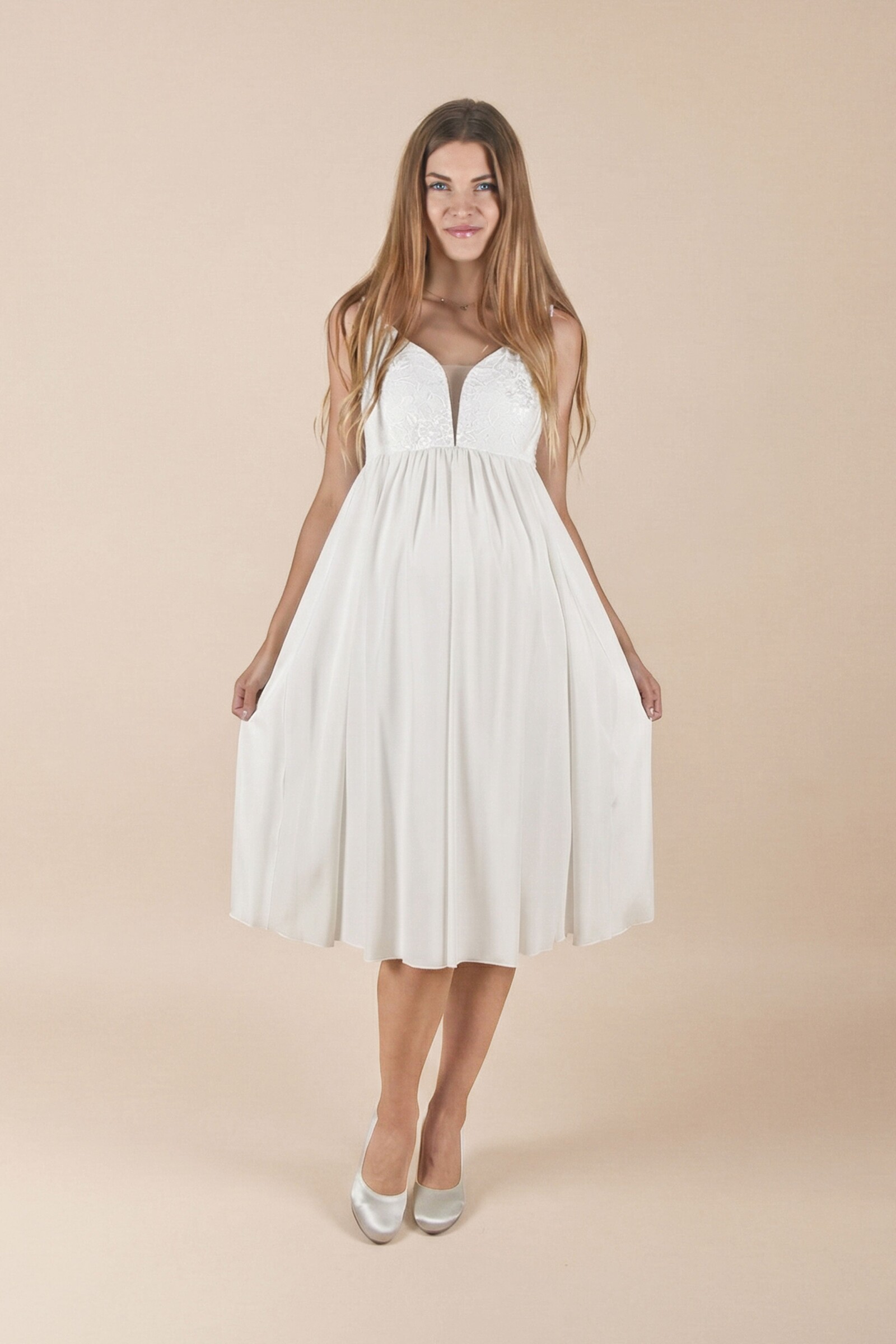 umstands-hochzeitskleid-mara-kurz-elfenbein-zuerich-03 Umstandshochzeitskleid Mara kurz – Ivory – Las Perlitas Atelier – Las Perlitas Zürich – Ansicht 3