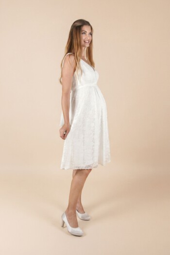 umstands-hochzeitskleid-sarina-kurz-elfenbein-zuerich-04 Umstandshochzeitskleid Sarina kurz – Ivory – Las Perlitas Atelier – Las Perlitas Zürich – Ansicht 4