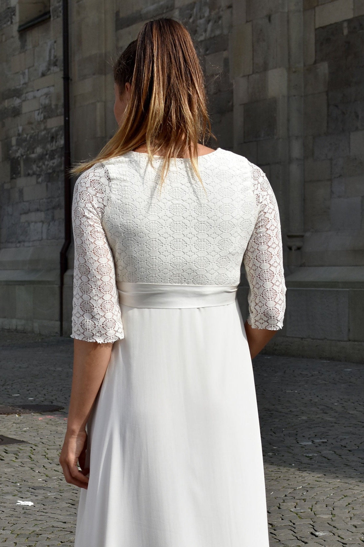 umstands-hochzeitskleid-victoria-lang-elfenbein-zuerich-03 Umstandshochzeitskleid Victoria lang – Ivory – Las Perlitas Atelier – Las Perlitas Zürich – Ansicht 3