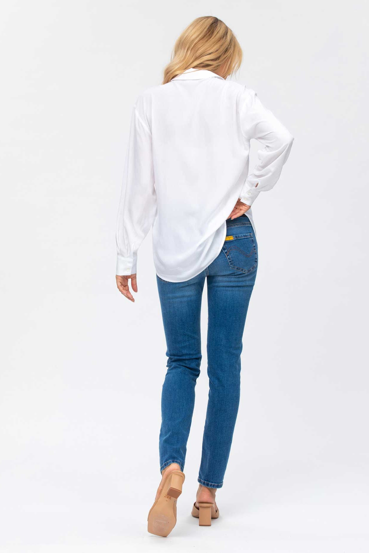 umstandsjeans-cool-girl-lightwash-zuerich-03 Umstandsjeans COOL GIRL – Light wash – Las Perlitas Zürich – Ansicht 3