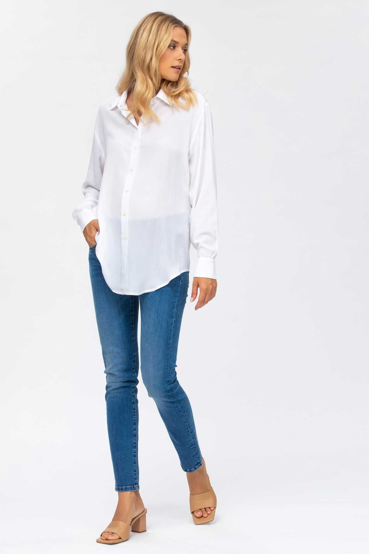 umstandsjeans-cool-girl-lightwash-zuerich-05 Umstandsjeans COOL GIRL – Light wash – Las Perlitas Zürich – Ansicht 5
