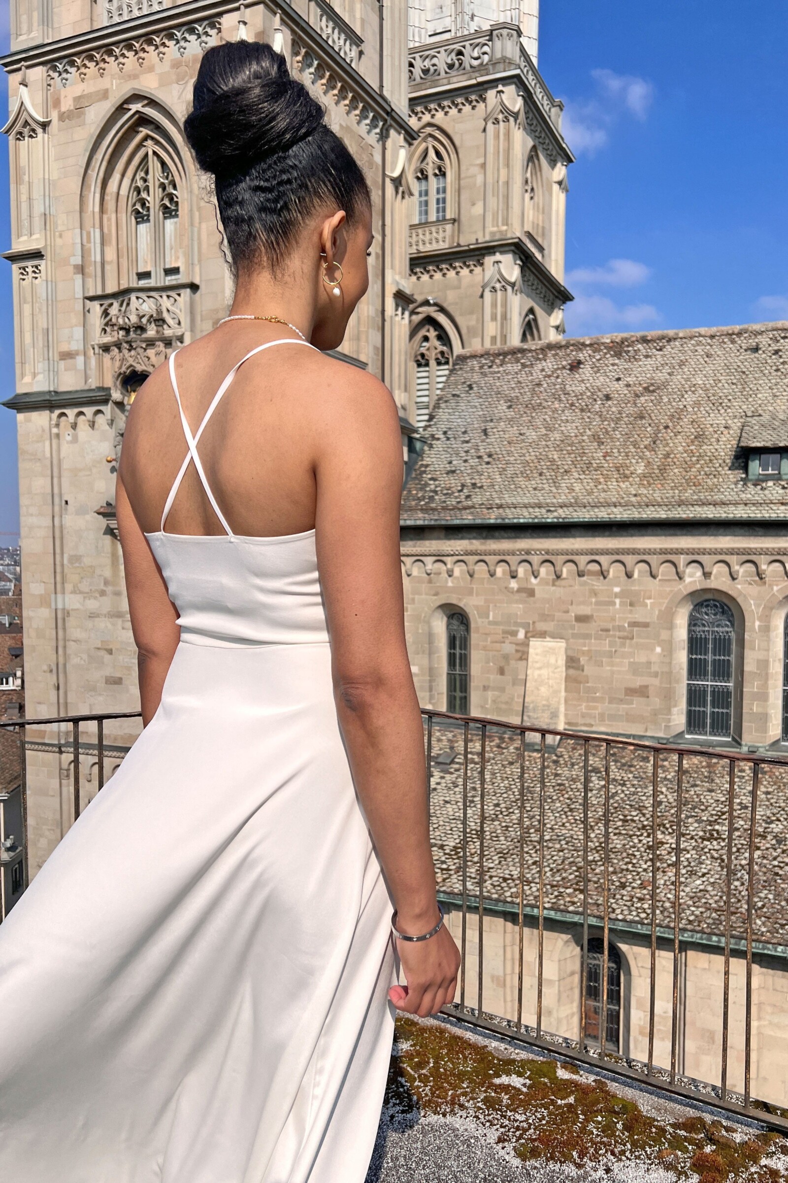 Hochzeitskleid Ines – Ivory – Las Perlitas Atelier – Las Perlitas Zürich – Ansicht 2